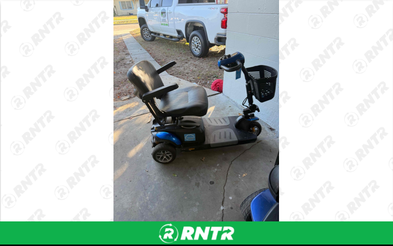 Golden Golden Lightweight Mobility Scooter – Orlando Delivery – For rent in Orlando, Florida – Orlando EV Mobility Solutions | RNTR.com – Image 5 of 6