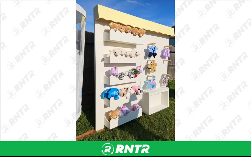 Luminate brands Plush and Play Rental Machine and Boutique – For rent in Highland Park, Illinois – Magnolia Rentals | RNTR.com – Image 3 of 3