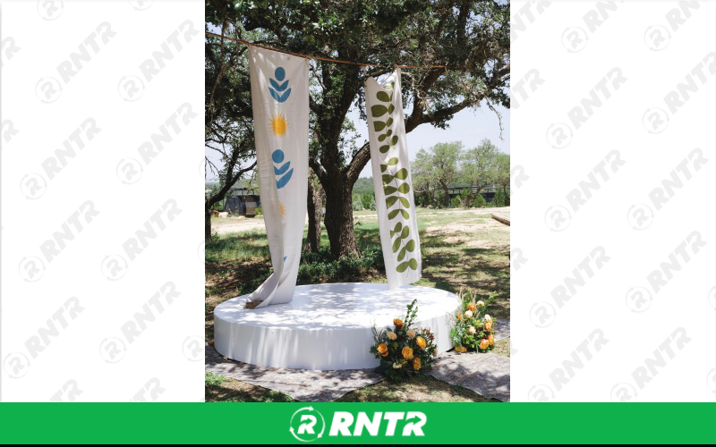 Generic White Ceremony Stage – For rent in new-braunfels, texas – Hill Country Event Rentals | RNTR.com – Image 1
